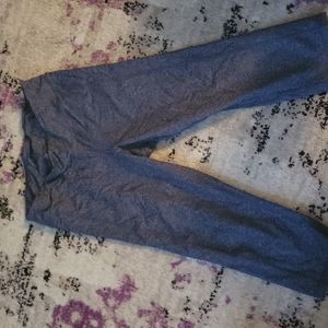 4 pair of Women's Activewear pants and Capri pants